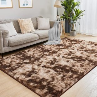 Large fluffy Center Carpet 200x250cm – Brown